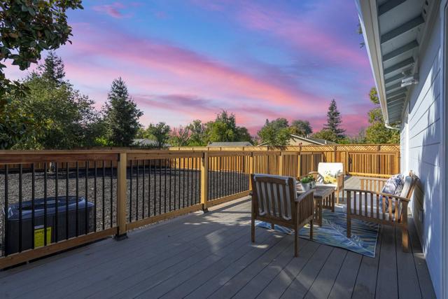14329 Mulberry Drive, Los Gatos CA: https://media.crmls.org/mediaz/28631284-add5-461e-a8c3-456b7dfc0edc.jpg