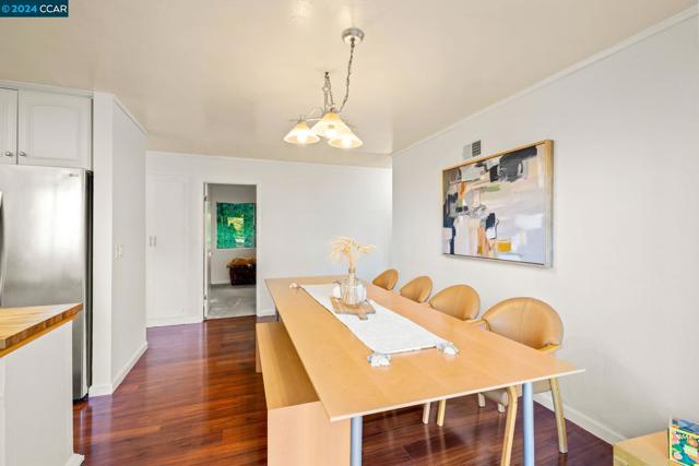 Image 18 of 40 For 11 Greyfell Pl