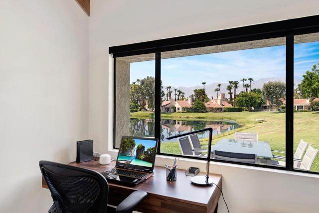 411 Forest Hills Drive, Rancho Mirage CA: https://media.crmls.org/mediaz/2863307a-e4dd-4e38-97c4-e452389aabdd.jpg