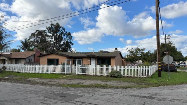 271 Paul Avenue, Salinas CA: https://media.crmls.org/mediaz/286349c9-b44c-40a2-8ada-e7690699c509.jpg