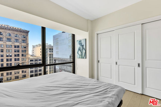 400 S Broadway, Los Angeles CA: https://media.crmls.org/mediaz/286485d4-acf7-4f00-9ea6-be269e44d8b2.jpg