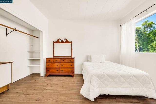 367 Rose Avenue, Pleasanton CA: https://media.crmls.org/mediaz/286489df-1e5e-409d-9753-3dc535f57ce9.jpg