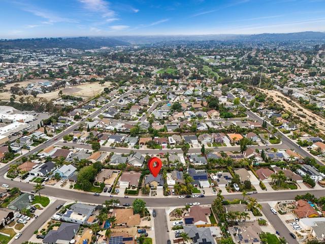 1554 Traveld Way, Encinitas CA: https://media.crmls.org/mediaz/2864fa3c-7551-477d-a26a-413693ef9230.jpg