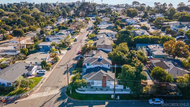 570 Savoy St, San Diego, California 92106, 3 Bedrooms Bedrooms, ,2 BathroomsBathrooms,Single Family Residence,For Sale,Savoy St,250016858SD