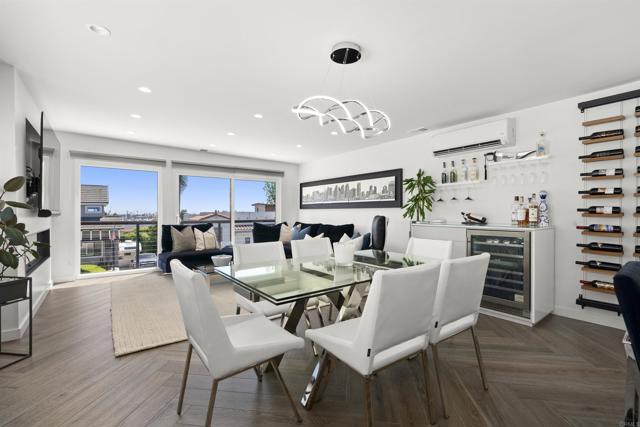 Detail Gallery Image 13 of 57 For 936 Armada, San Diego,  CA 92106 - 4 Beds | 3 Baths