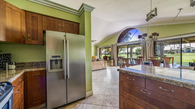76895 Morocco Road, Palm Desert CA: https://media.crmls.org/mediaz/28673e24-2b46-4c04-9a59-a87fa54420b0.jpg