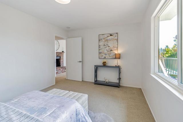 6827 Ridgewood Drive, Oakland CA: https://media.crmls.org/mediaz/286774ed-4057-42de-84a7-f632878c197d.jpg