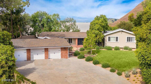 23760 Oakfield Road, Hidden Hills, CA 91302