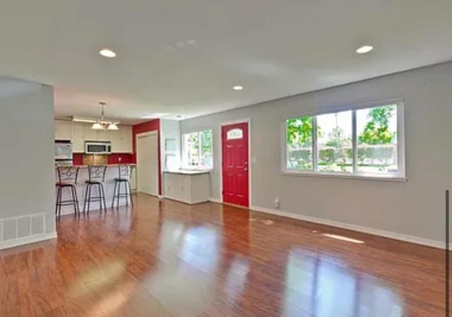 2315 Saidel Drive, San Jose CA: https://media.crmls.org/mediaz/2867e9d4-cb49-4913-9218-aebe765d690f.jpg
