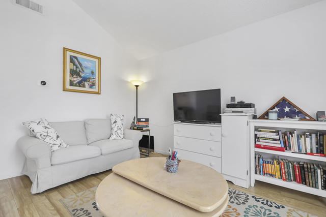 42285 Sultan Avenue, Palm Desert CA: https://media.crmls.org/mediaz/286805eb-670e-4719-96b2-b980df2a958e.jpg