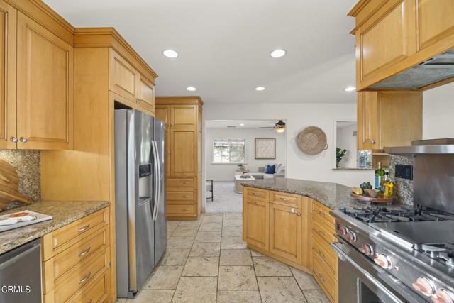 Detail Gallery Image 14 of 50 For 996 Jade Dr, Ventura,  CA 93004 - 4 Beds | 2/1 Baths