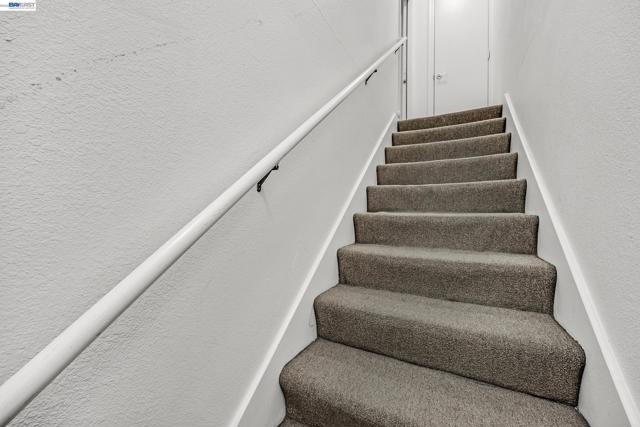 3769 Crow Canyon Rd, San Ramon CA: https://media.crmls.org/mediaz/28690055-134b-4c41-9c14-0f792d74930c.jpg