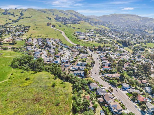 3449 Suncrest Avenue, San Jose CA: https://media.crmls.org/mediaz/286900db-47ce-4580-a8ea-333f9fe7efef.jpg