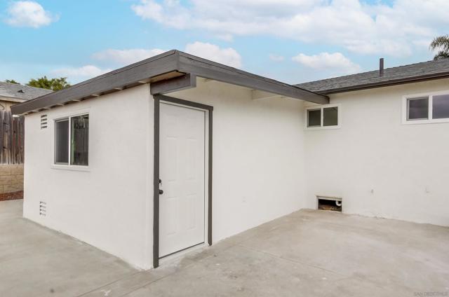 824 PARAISO AVE, Spring Valley CA: https://media.crmls.org/mediaz/28693b03-acf1-49e4-9f82-74005d14ac4c.jpg