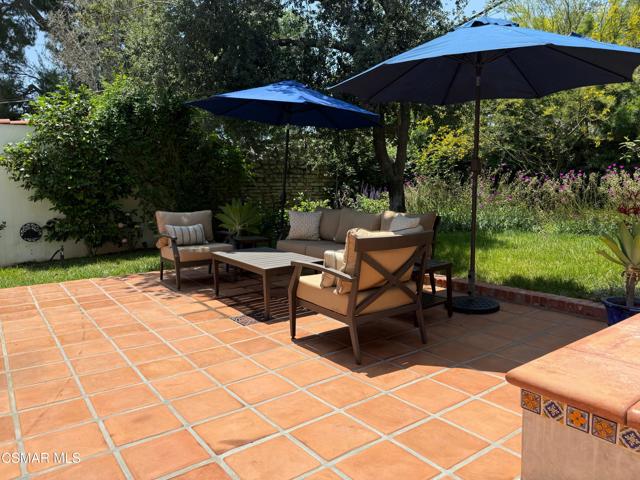 1979 Allen Avenue, Altadena CA: https://media.crmls.org/mediaz/2869936b-a958-4465-ab48-20ad4c748ca6.jpg