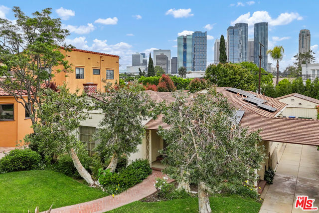 1926 Thayer Avenue, Los Angeles CA: https://media.crmls.org/mediaz/2869f3e5-1305-4c43-91bf-041383c3d17a.jpg