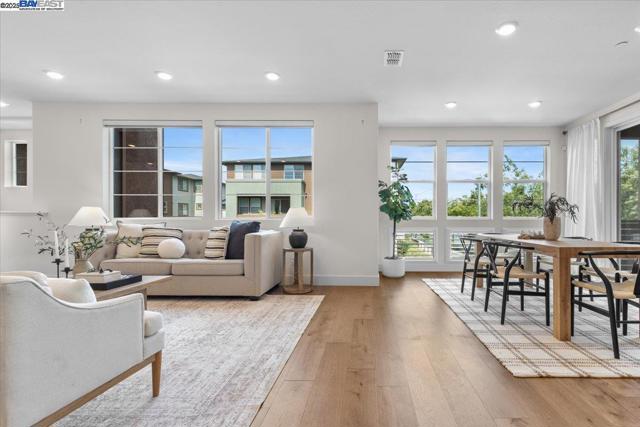 5700 Greige Cir, Dublin CA: https://media.crmls.org/mediaz/286b733f-7068-4d73-acf6-a27a312efc73.jpg