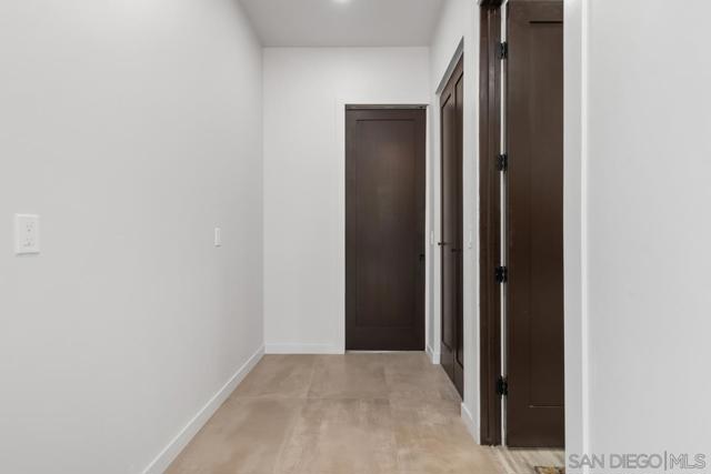 341 Hidden Pines Road, Del Mar CA: https://media.crmls.org/mediaz/286c4656-18c9-4fa1-a7e1-d152d1206754.jpg