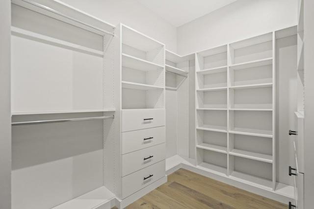 1303 American Way, Menlo Park CA: https://media.crmls.org/mediaz/286c69c2-e28e-43b3-9e8a-51abef62631e.jpg