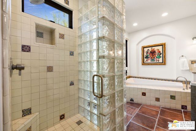 248 E Palo Verde Avenue, Palm Springs CA: https://media.crmls.org/mediaz/286cb80c-965f-4ee5-8b56-ae7d517f0066.jpg