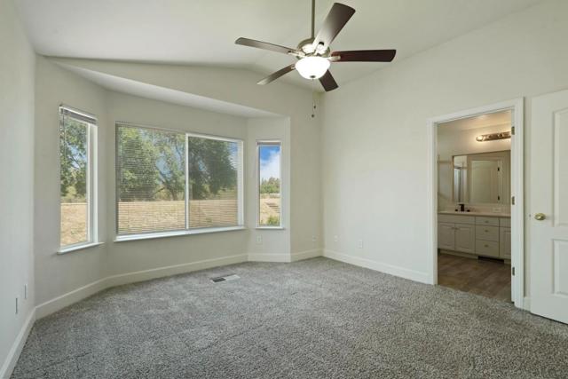 3157 Autumn Chase Circle, Stockton CA: https://media.crmls.org/mediaz/286cf732-4815-4229-bcb7-1bb505a7e421.jpg
