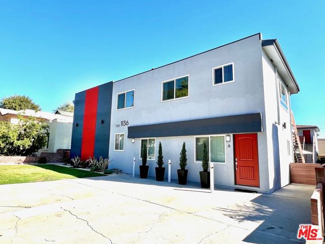 1136 SPAZIER Avenue, Glendale CA: https://media.crmls.org/mediaz/286db599-a049-40bd-bb2c-0e717859ac7c.jpg
