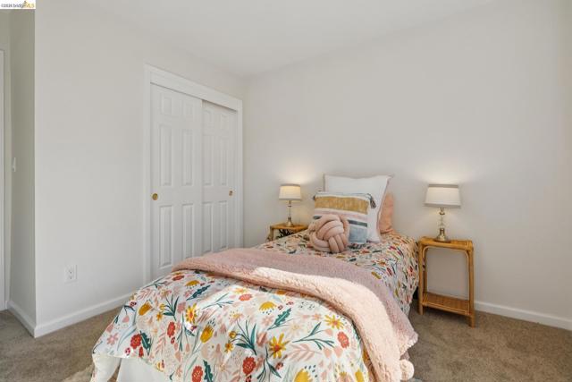 2004 Fries Ct, Martinez CA: https://media.crmls.org/mediaz/286ebd30-92b6-47eb-86e4-b58811d5be1d.jpg