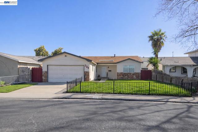 324 Eva Ct, Manteca CA: https://media.crmls.org/mediaz/287294c2-d663-4def-9401-42e02af2a78b.jpg