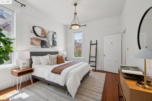 3116 Harrison St, Oakland CA: https://media.crmls.org/mediaz/2872d075-08aa-4fe8-83ca-ad0df4fb999d.jpg