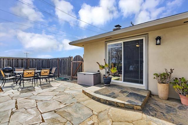 1204 Shore Road, Hollister CA: https://media.crmls.org/mediaz/28732507-d6c1-40f1-97be-ce35cc8720e7.jpg