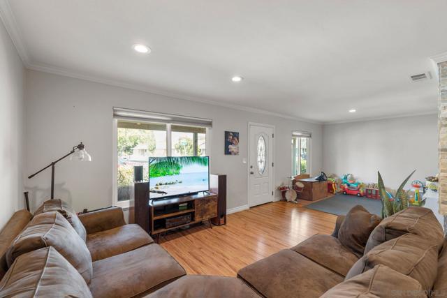 127 Warner Street, Oceanside CA: https://media.crmls.org/mediaz/2874268d-7d81-4dfb-a806-5c52f0818211.jpg