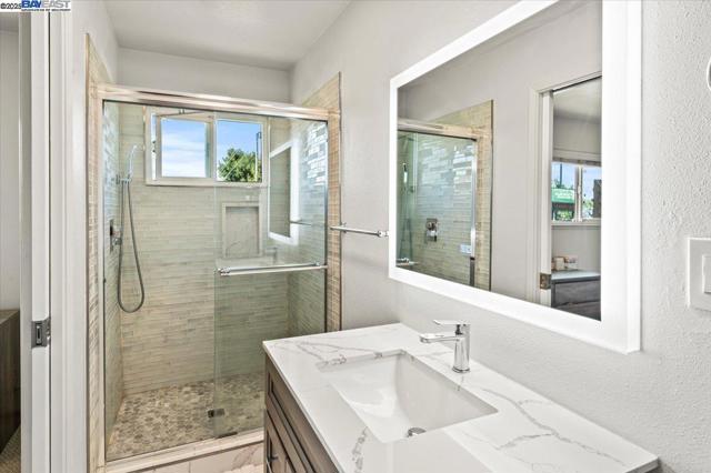 4105 Heyer Ave, Castro Valley CA: https://media.crmls.org/mediaz/2874b213-1f73-4166-840d-438efcae04c6.jpg