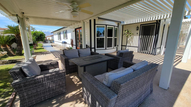 34610 Branding Iron Lane, Thousand Palms CA: https://media.crmls.org/mediaz/2874ca3a-86c9-4edc-bcd5-4cab546b92d3.jpg