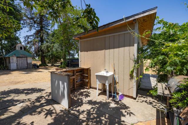 11835 Hobday Road, Wilton CA: https://media.crmls.org/mediaz/28751106-3be3-4823-ba0a-06969089b092.jpg