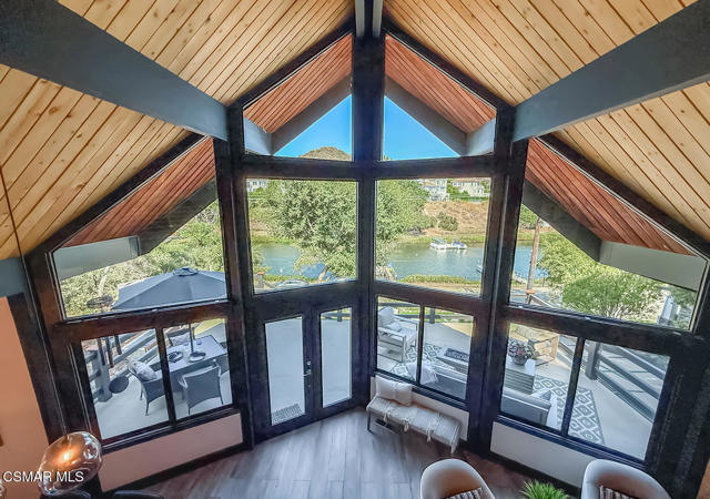 123 Lake Sherwood Drive, Lake Sherwood CA: https://media.crmls.org/mediaz/2875ded6-e768-4b50-8df8-3078d689cfda.jpg