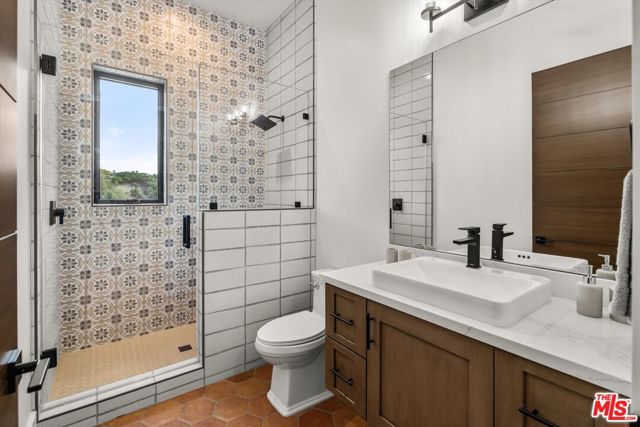 2082 Las Canoas Road, Santa Barbara CA: https://media.crmls.org/mediaz/2875f576-5925-44c2-b894-623c1266ed59.jpg