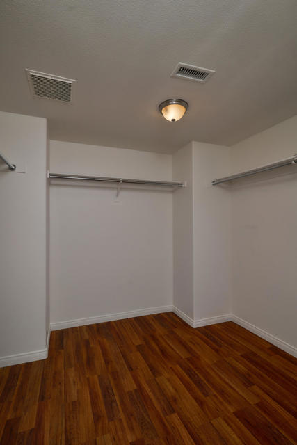 9 Cartier Court, Rancho Mirage CA: https://media.crmls.org/mediaz/2876cd95-1e40-487f-8aa7-bddd1b7012f6.jpg