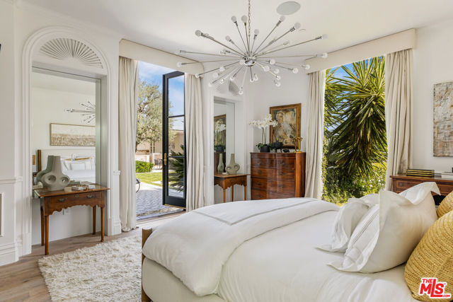 1457 Blue Jay Way, Los Angeles CA: https://media.crmls.org/mediaz/2877aba3-a323-46c3-ba7b-866ec2ab1b5f.jpg
