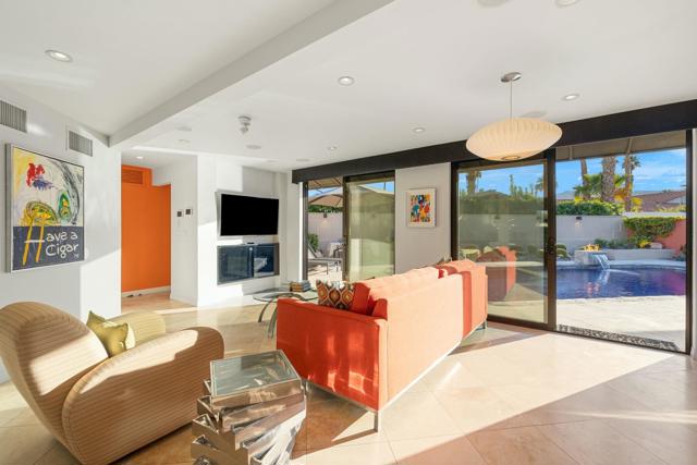 45371 Rancho Palmeras Drive, Indian Wells CA: https://media.crmls.org/mediaz/2877b212-4fba-4d28-97b6-0b51e53cbe81.jpg