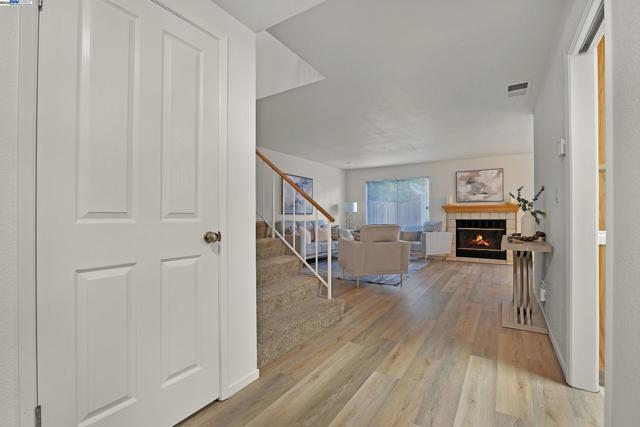 117 Pelican Loop, Pittsburg CA: https://media.crmls.org/mediaz/2877b4cc-91cc-4987-ab5f-6e314e68b00c.jpg
