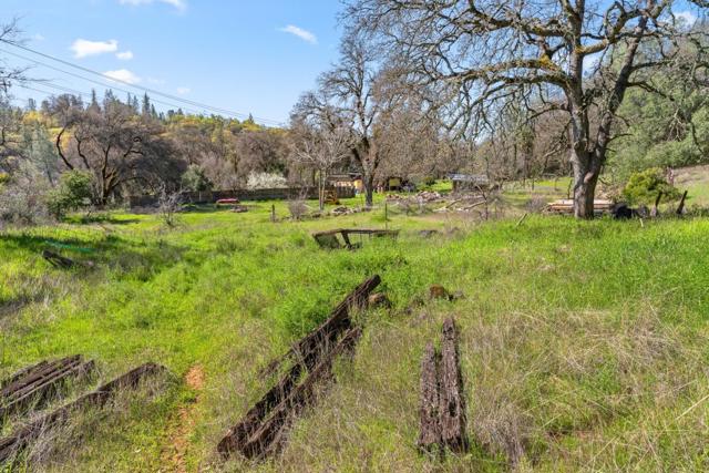 10264 Combie Road,  CA: https://media.crmls.org/mediaz/2877c880-3b44-4502-bdec-21c1969e38b8.jpg
