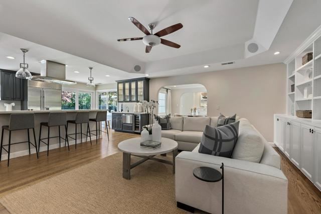1715 Forest View Avenue, Hillsborough CA: https://media.crmls.org/mediaz/28782d60-819d-4800-bd52-7ddf3050de86.jpg