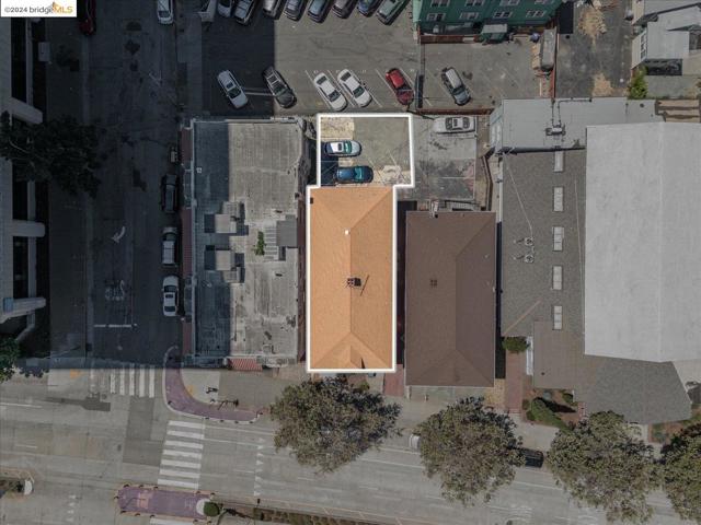 Image 8 of 9 For 2311 Harrison St
