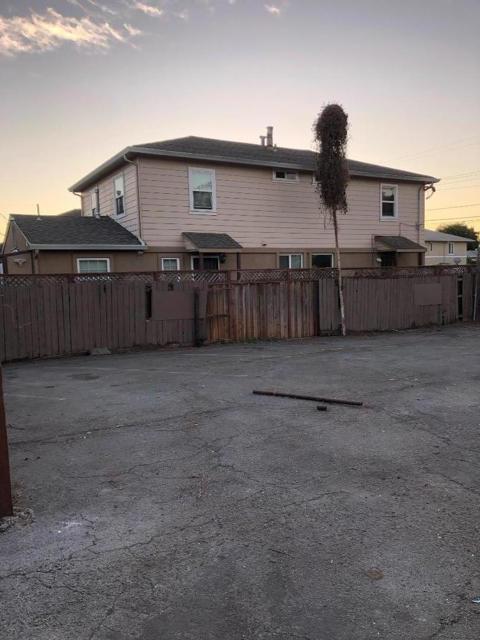 5325 San Pablo Avenue, Oakland CA: https://media.crmls.org/mediaz/28796ef0-c94e-44a8-b25e-f6d1be263020.jpg