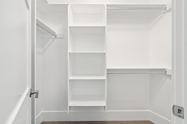 2002 Sunnyview Lane, Mountain View CA: https://media.crmls.org/mediaz/28798678-dd77-4800-972f-d89610f9f3a7.jpg