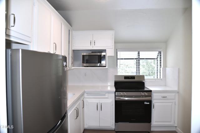 1539 B Vista Del Mar Drive, Ventura CA: https://media.crmls.org/mediaz/2879ea87-8e08-4420-b238-e9fbc62ad629.jpg