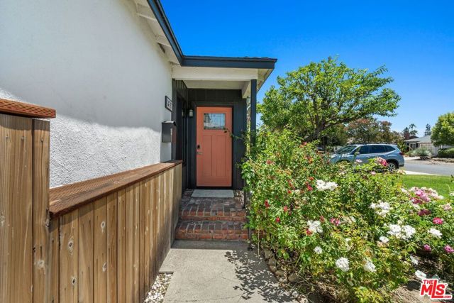 14357 Collins Street, Sherman Oaks CA: https://media.crmls.org/mediaz/2879f9fd-dc5d-403e-93d1-67eef65cafec.jpg