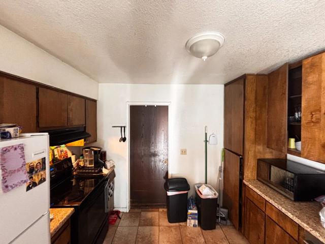 1752 Duffy Way, San Jose CA: https://media.crmls.org/mediaz/287a62bb-46fb-4680-a590-0031f755bdcf.jpg