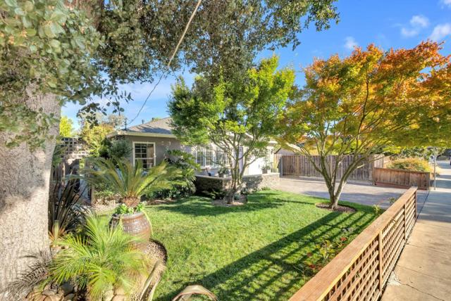 543 Toft Street, Mountain View CA: https://media.crmls.org/mediaz/287b3713-c5ab-4dce-b0a6-599bcec587b2.jpg