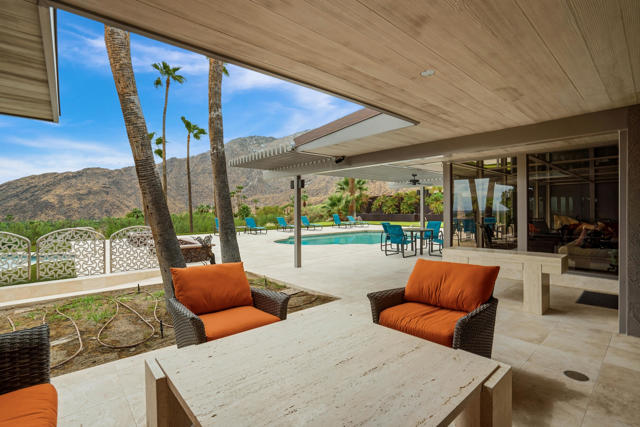 855 W Coronado Avenue, Palm Springs, CA 92262